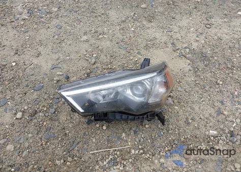 2021 Toyota 4Runner Nightshade Special Edition z USA, uszkodzony, nr VIN JTEJU5JR4M5837745